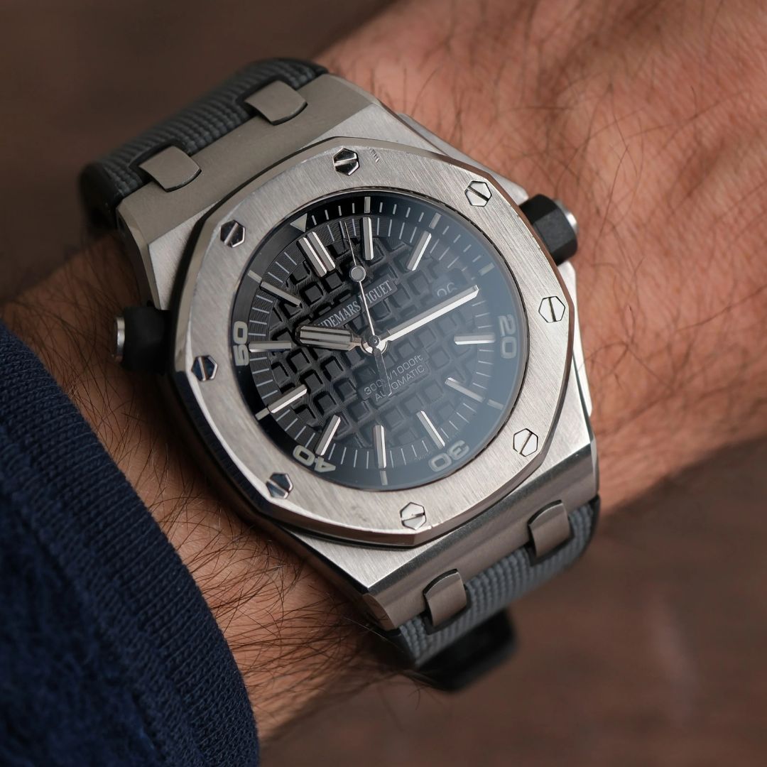 DSCF1397 Audemars Piguet Royal Oak Offshore Diver 15703ST - Image 1